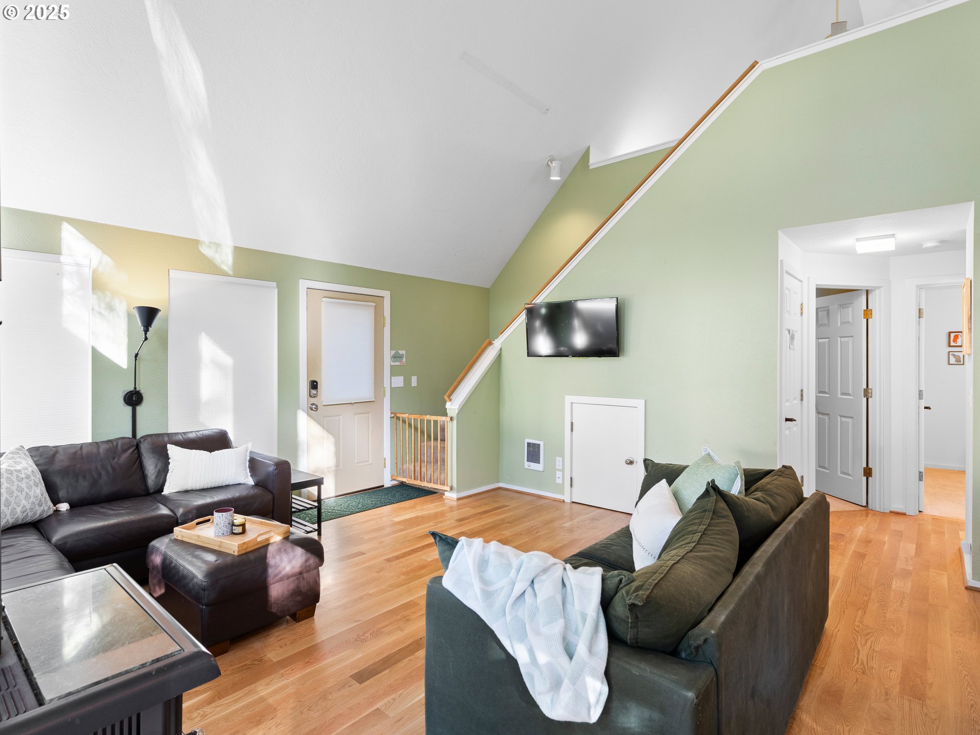 35565 Seaforest Way Nehalem, OR 97131 - Photo 4 of 28 Living Room