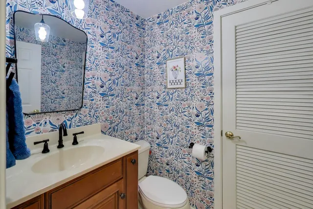 $265,000 | 46 Oak Valley Drive, Cary, IL 60013