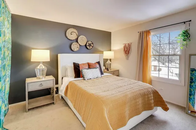 $265,000 | 46 Oak Valley Drive, Cary, IL 60013