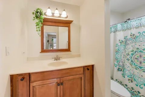 $265,000 | 46 Oak Valley Drive, Cary, IL 60013