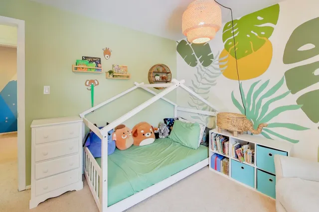 $265,000 | 46 Oak Valley Drive, Cary, IL 60013