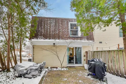 $265,000 | 46 Oak Valley Drive, Cary, IL 60013