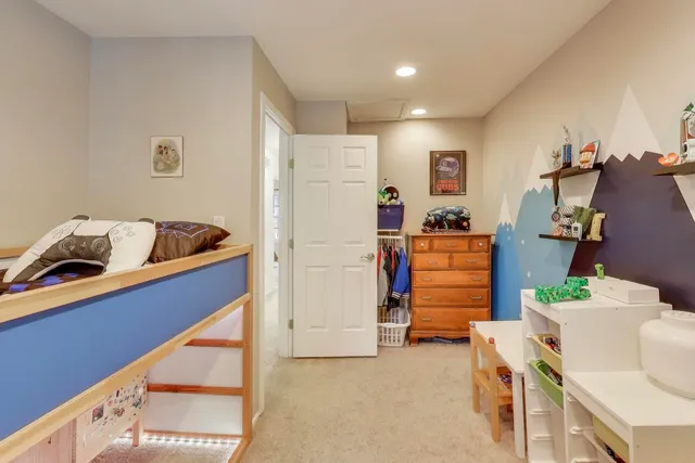 $265,000 | 46 Oak Valley Drive, Cary, IL 60013