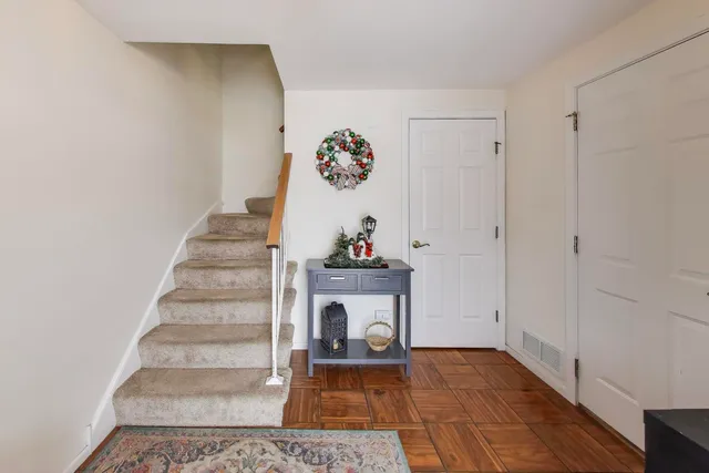 $265,000 | 46 Oak Valley Drive, Cary, IL 60013