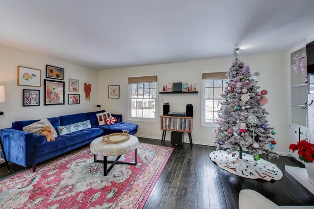 $265,000 | 46 Oak Valley Drive, Cary, IL 60013