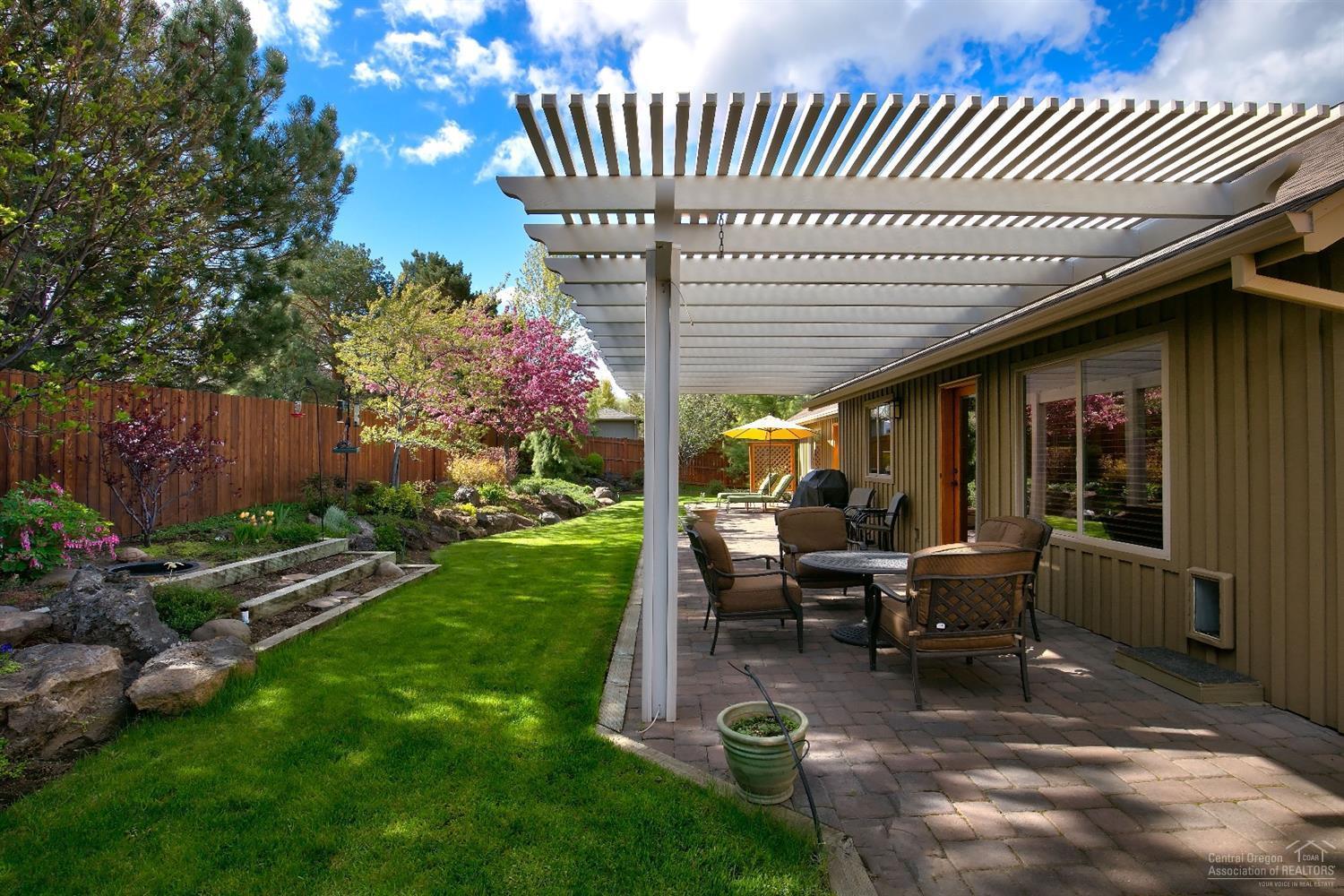 61240 Ladera Road Bend, OR 97702 - Photo 5 of 25 Additional Photo