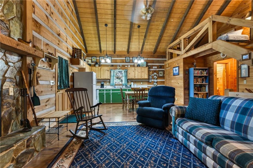 326 Honeysuckle Way Blue Ridge, GA 30513 - Photo 7 of 37 Gallery Image 7