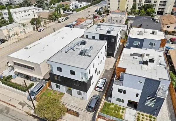 $4,700 | 6419 Lexington Avenue, Los Angeles, CA 90038