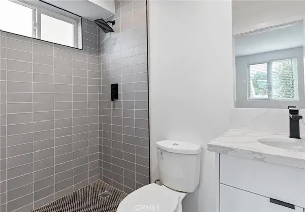 $5,200 | 6419 Lexington Avenue, Los Angeles, CA 90038