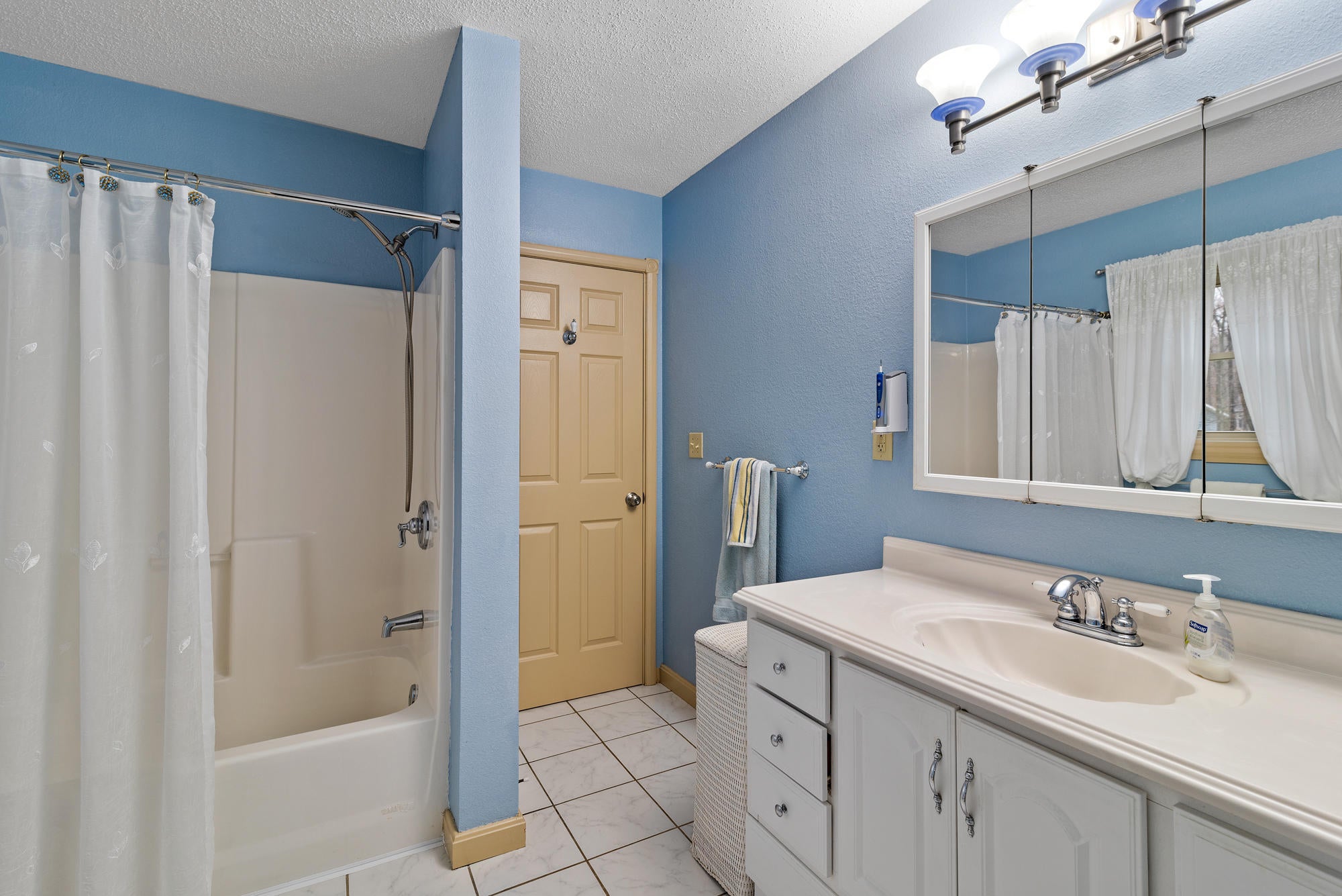 8515 Ridgeway Road Petoskey, MI 49770 - Photo 8 of 19 Gallery Image 8