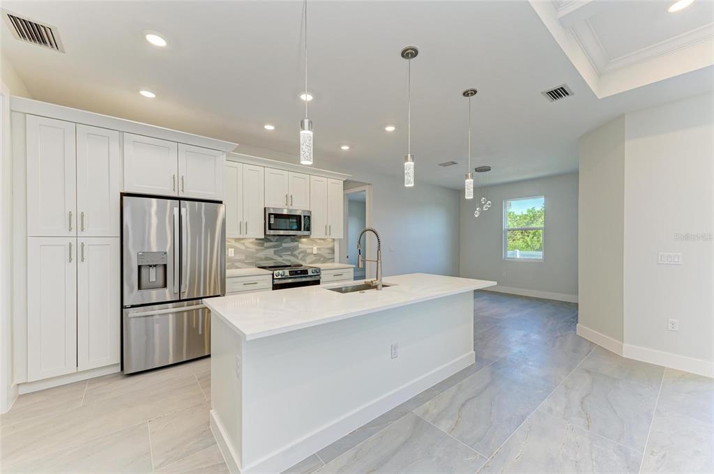 380 Holly Road Venice, FL 34293 - Photo 14 of 42