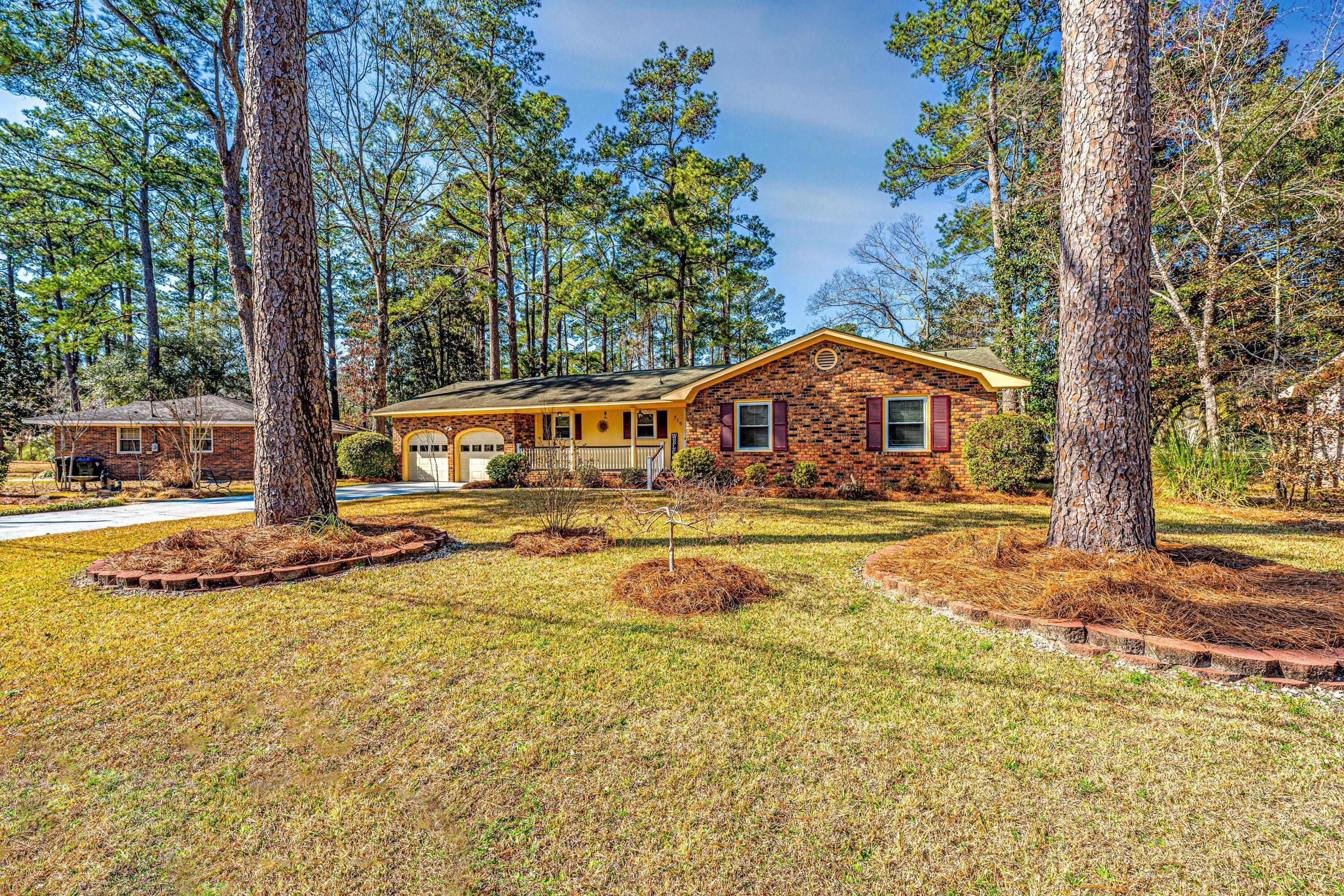 715 Old Golf Road Summerville, SC 29483 - Photo 2 of 25 106WampeeCurve002