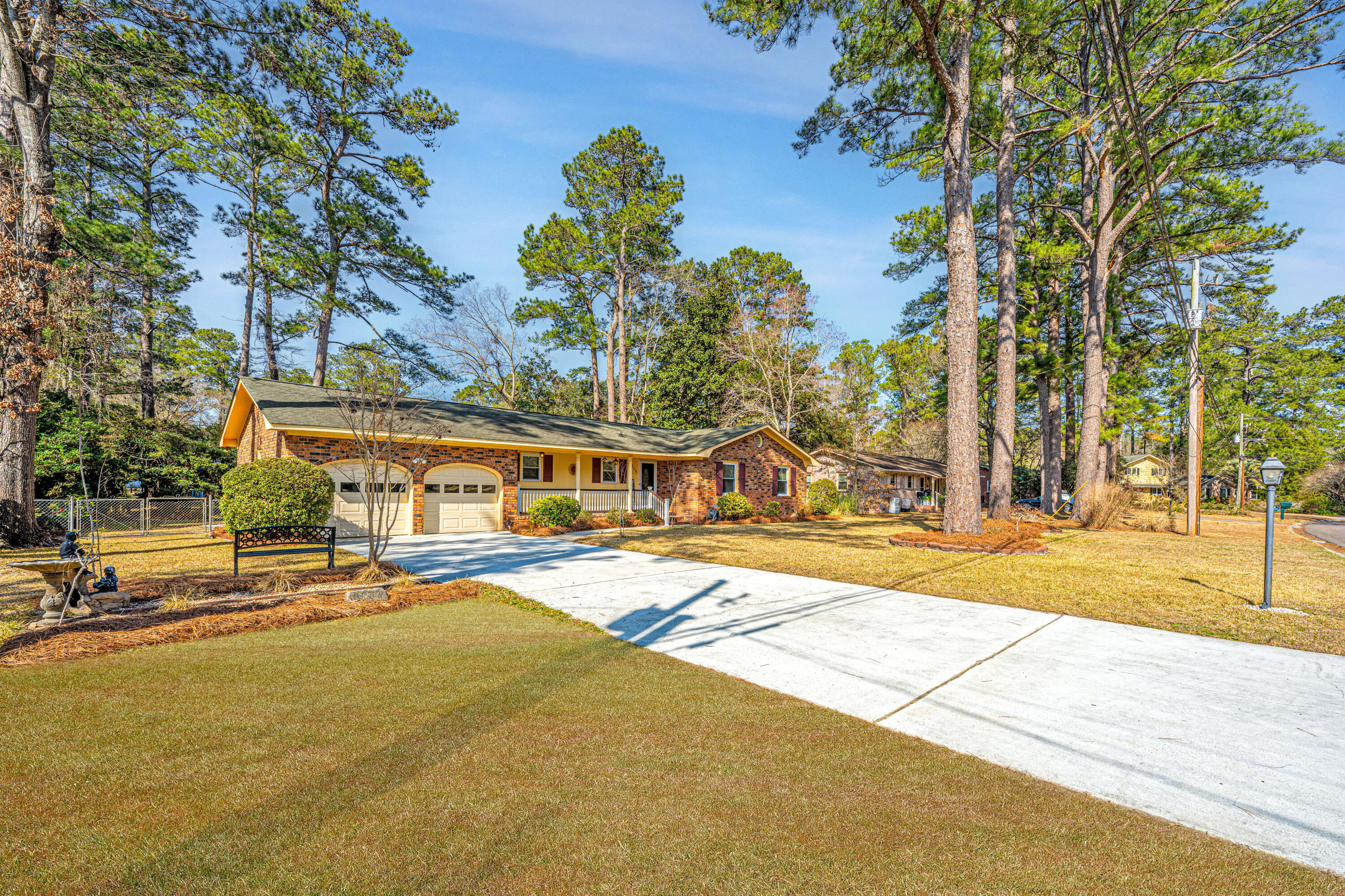 715 Old Golf Road Summerville, SC 29483 - Photo 3 of 25 106WampeeCurve006