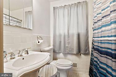 2713 Burridge Road Baltimore, MD 21234 - Photo 11 of 20 Full Bath On The Main