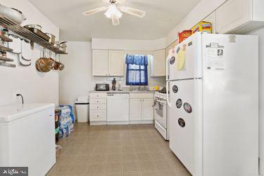 2713 Burridge Road Baltimore, MD 21234 - Photo 12 of 20 Kitchen