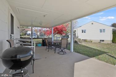 2713 Burridge Road Baltimore, MD 21234 - Photo 3 of 20 Covered Patio View