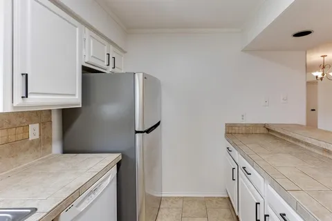$184,900 | 15221 Berry Trail, Unit 304, Dallas, TX 75248