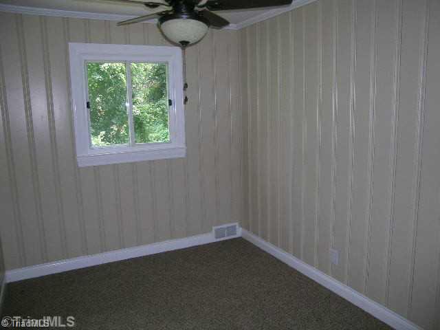 1214 Frye Bridge Road Clemmons, NC 27012 - Photo 9 of 13 2nd Bedroom.