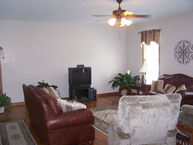 1888 Jameson Road Easley, SC 29640 - Photo 2 of 7