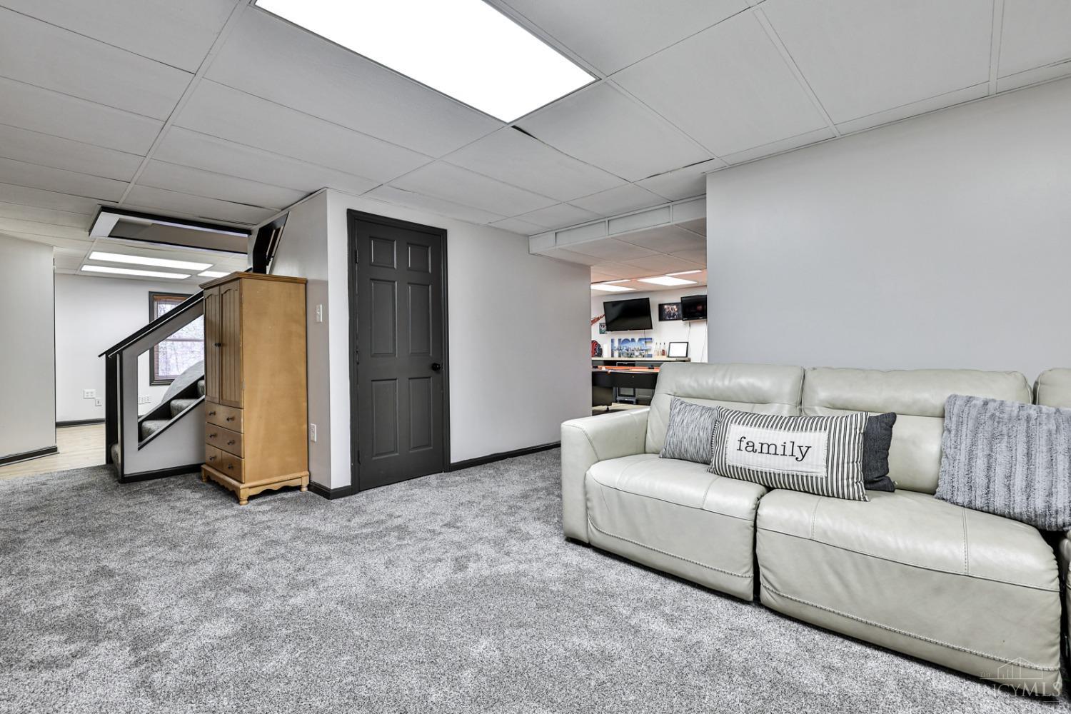 5072 Springdale Road Cincinnati, OH 45251 - Photo 37 of 56