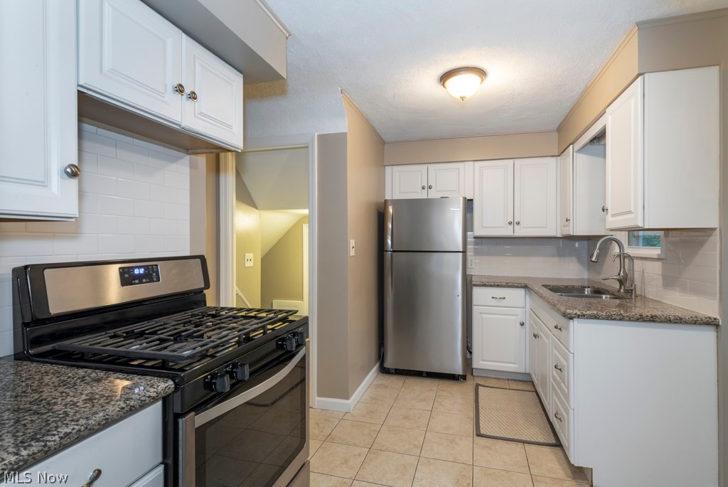 5239 Spencer Road Cleveland, OH 44124 - Photo 9 of 35