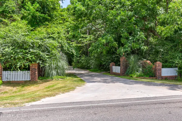 $1,350,000 | 450 Berry Lane Southwest, Supply, NC 28462