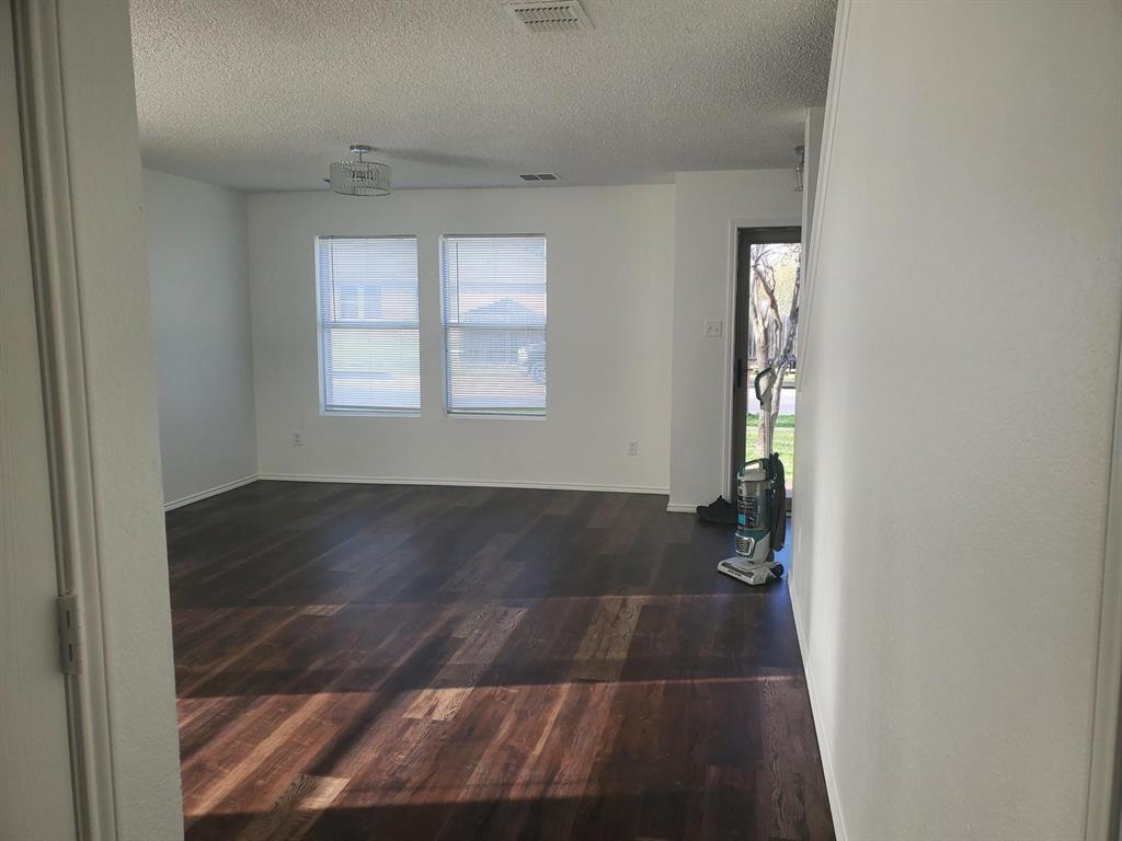 1212 Rambling Brook Trail Denton, TX 76210 - Photo 3 of 32