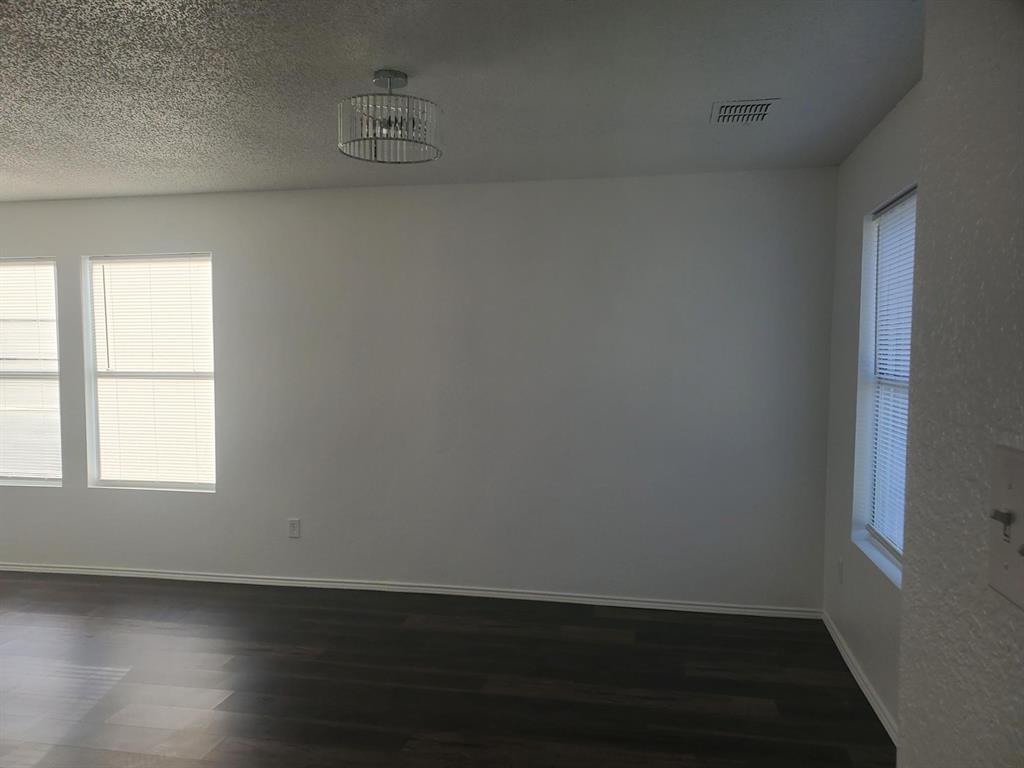 1212 Rambling Brook Trail Denton, TX 76210 - Photo 4 of 32