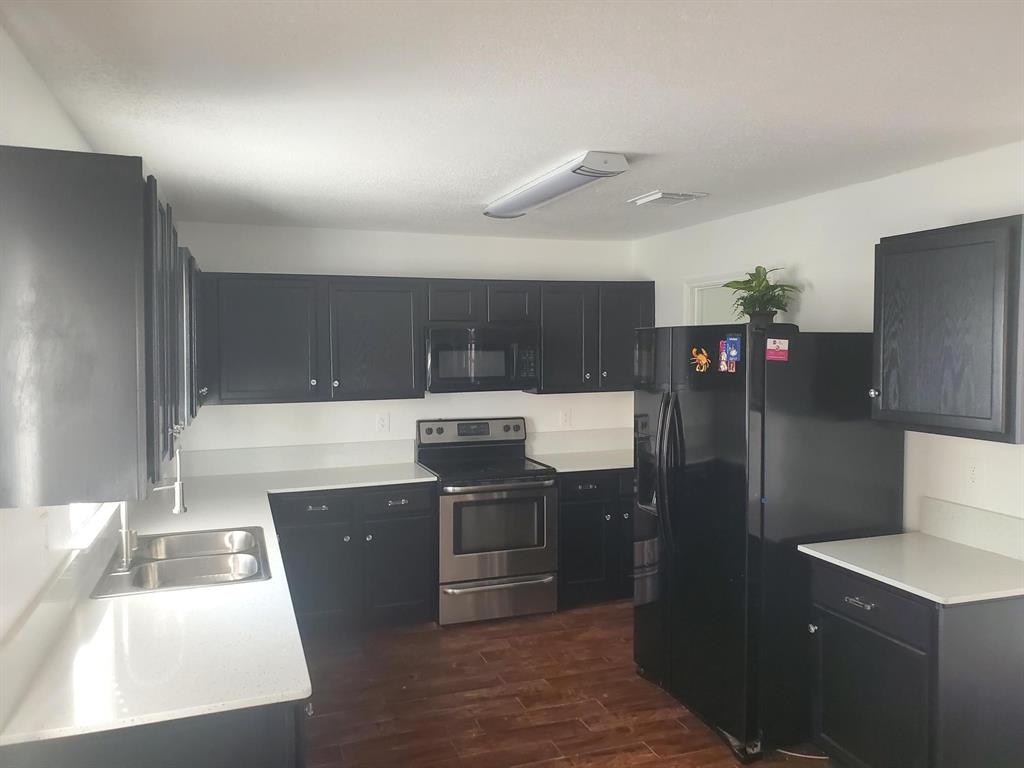 1212 Rambling Brook Trail Denton, TX 76210 - Photo 8 of 32