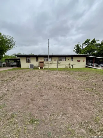 $115,000 | 86 Chandler Avenue, Brackettville, TX 78832
