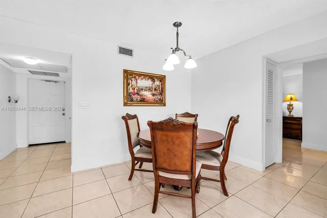$2,500 | 2800 North Palm Aire Drive, Unit 309, Pompano Beach, FL 33069
