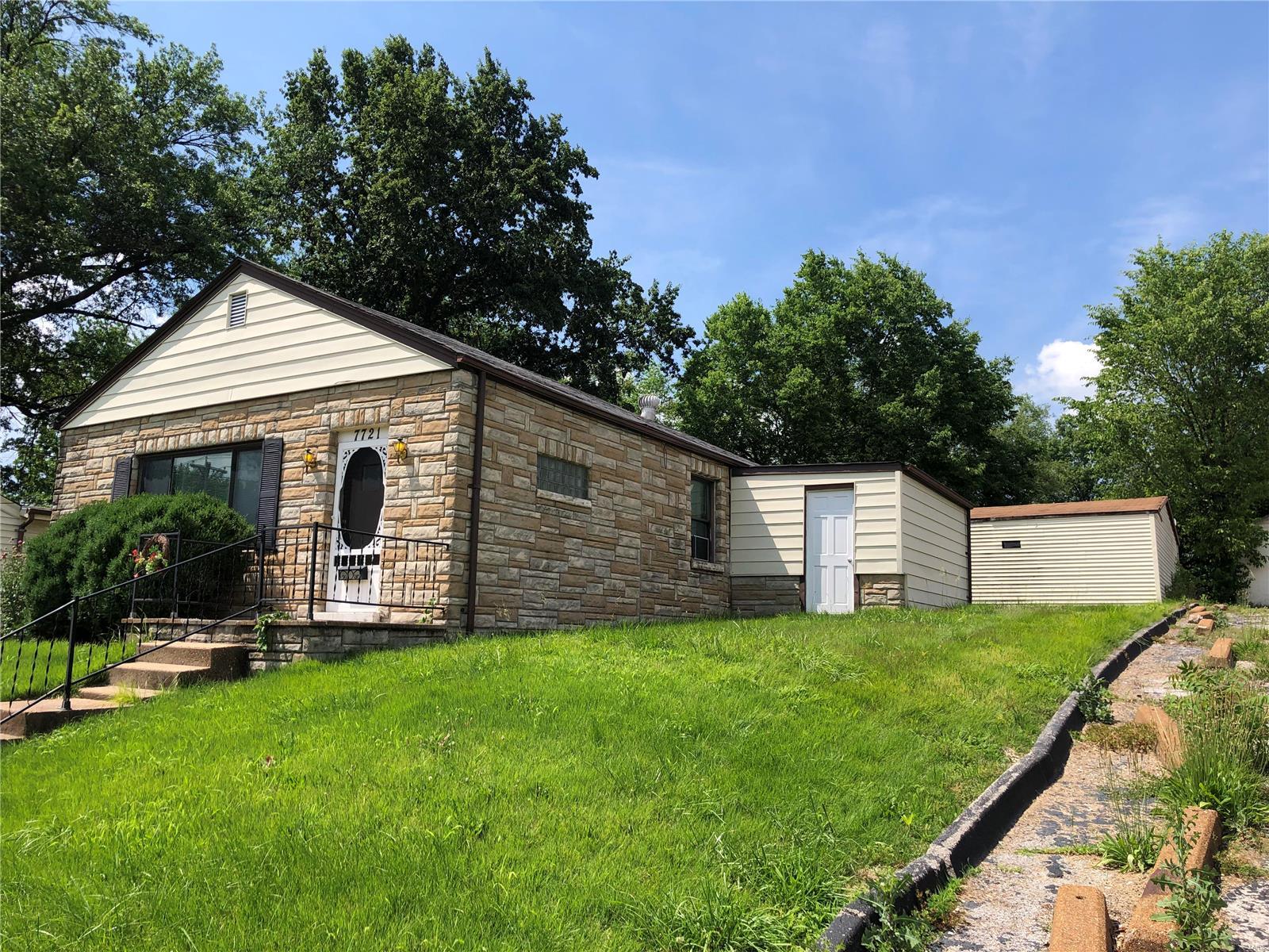 7721 Rannells Avenue St. Louis, MO 63143 - Photo 2 of 10 Gallery Image 2