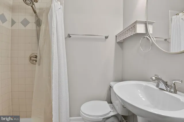 $2,850 | 33 Quincy Court, Sterling, VA 20165