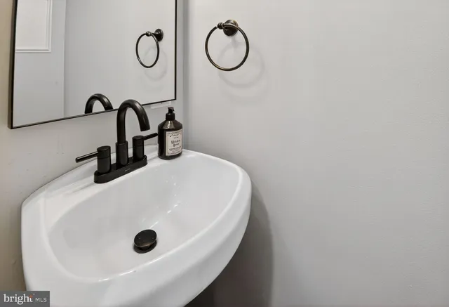 $2,850 | 33 Quincy Court, Sterling, VA 20165