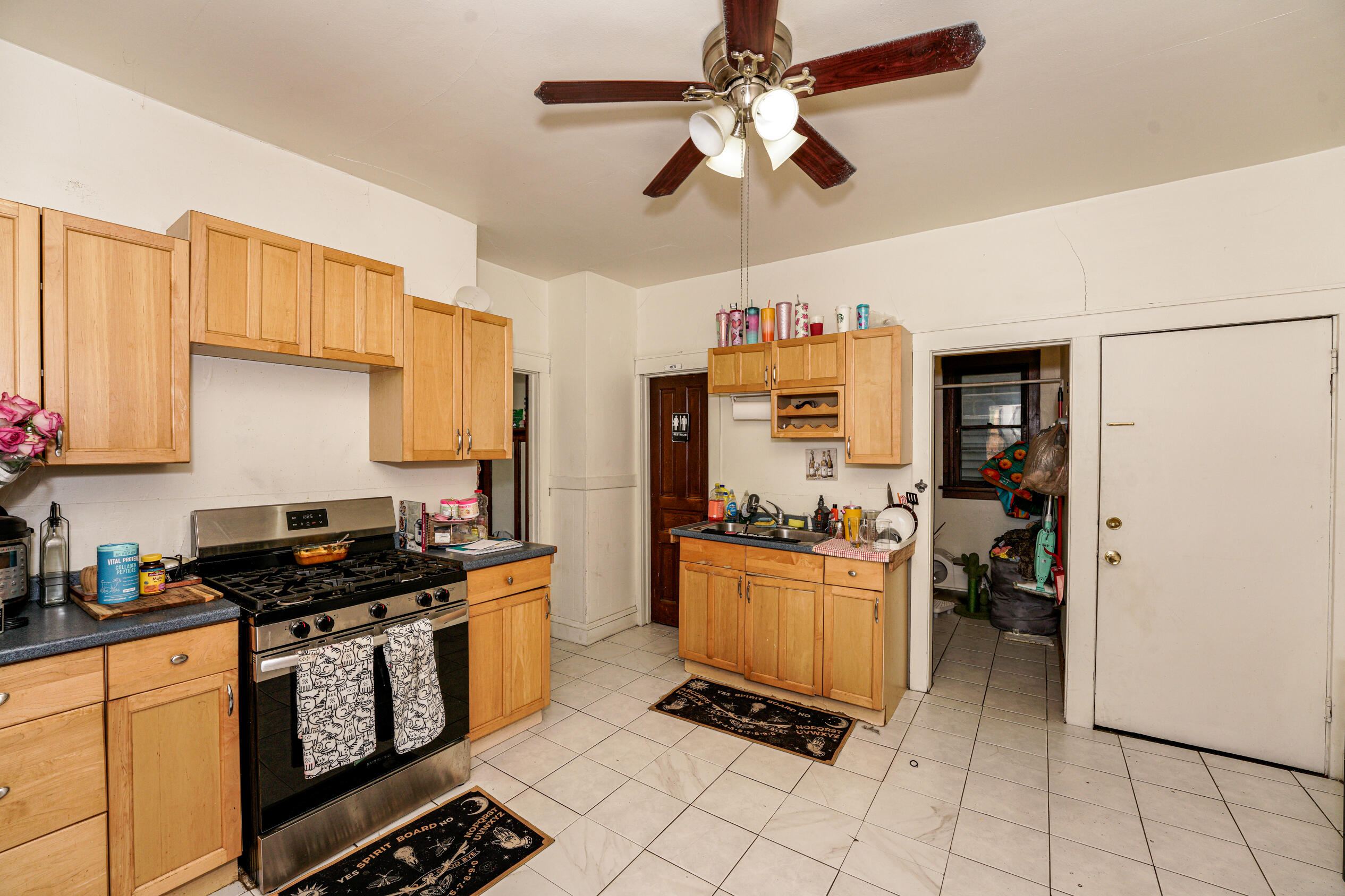 1825 North Astor Street Milwaukee, WI 53202 - Photo 11 of 41 Photo (11)