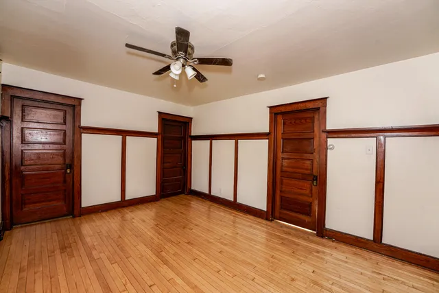 $399,900 | 1825 North Astor Street, Milwaukee, WI 53202