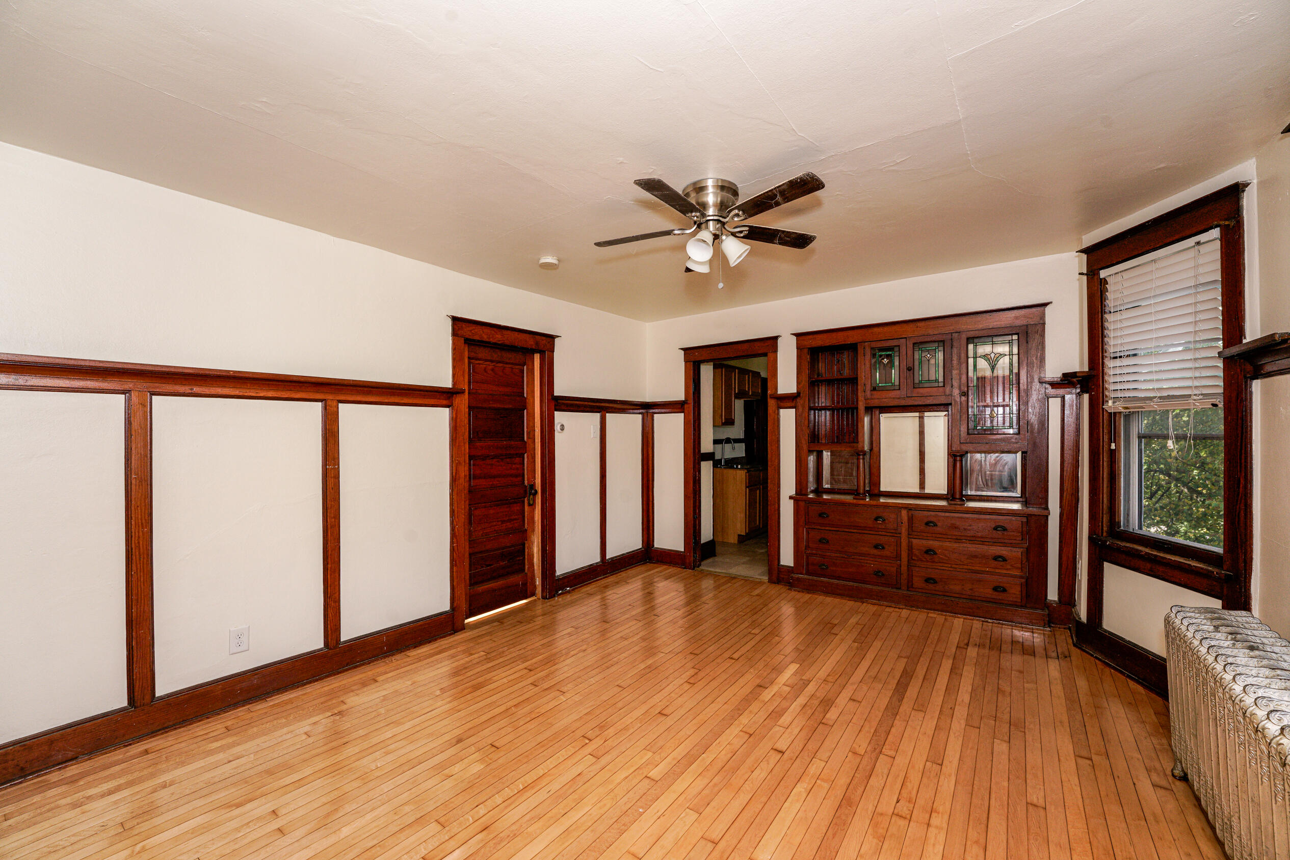 1825 North Astor Street Milwaukee, WI 53202 - Photo 19 of 41 Photo (50)