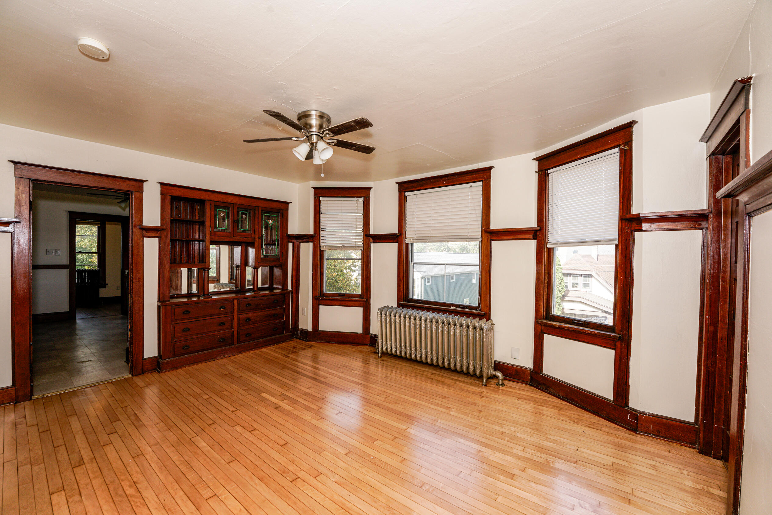 1825 North Astor Street Milwaukee, WI 53202 - Photo 20 of 41 Photo (51)