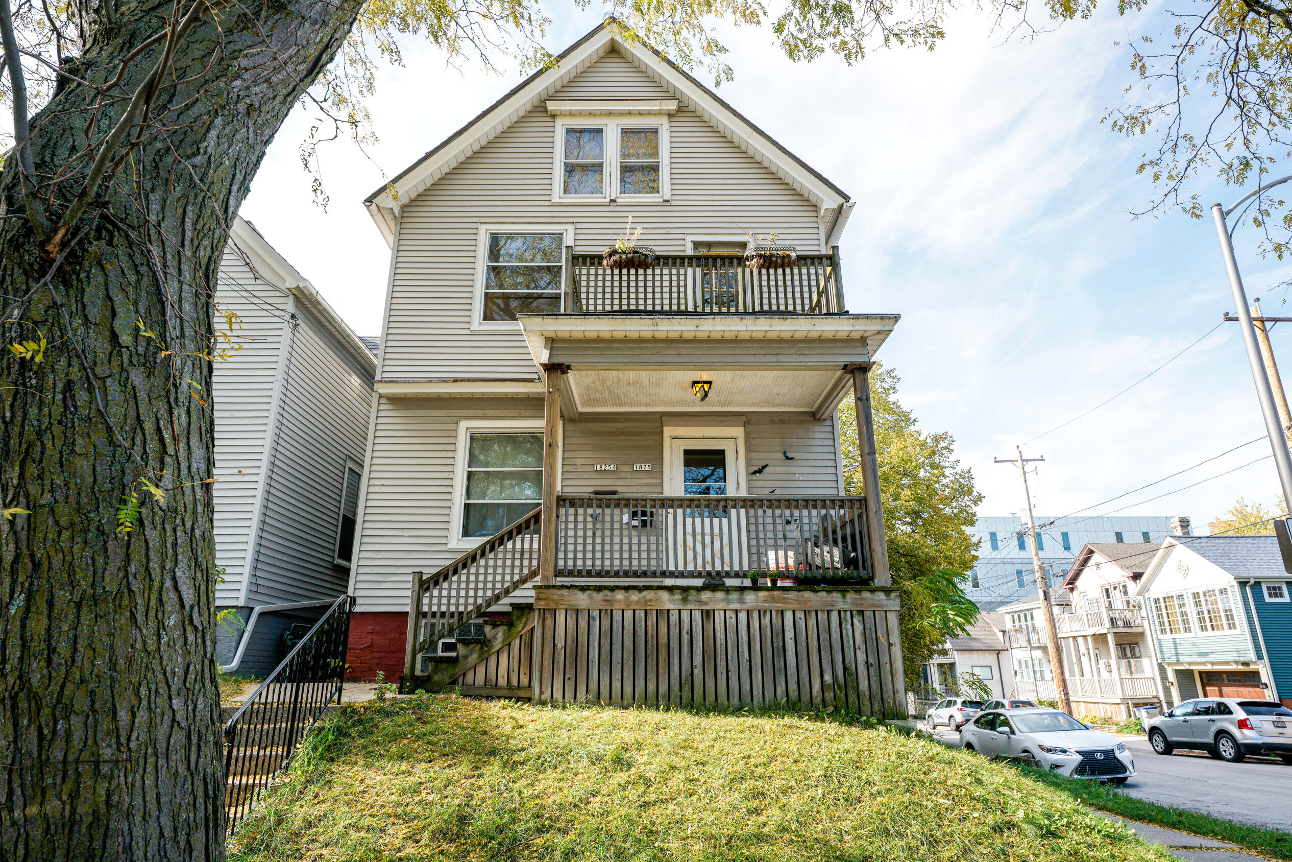 1825 North Astor Street Milwaukee, WI 53202 - Photo 2 of 41 Photo (29)