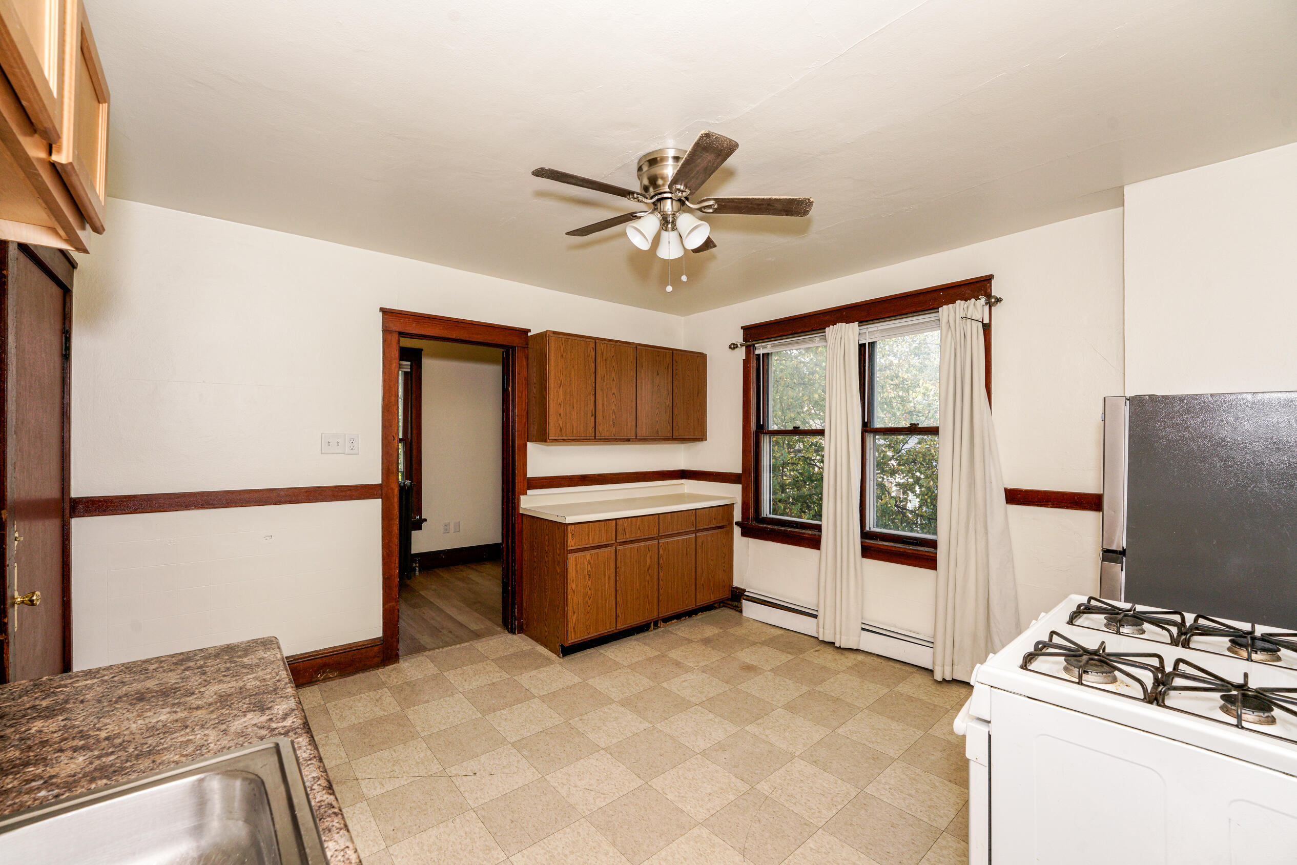 1825 North Astor Street Milwaukee, WI 53202 - Photo 21 of 41 Photo (44)