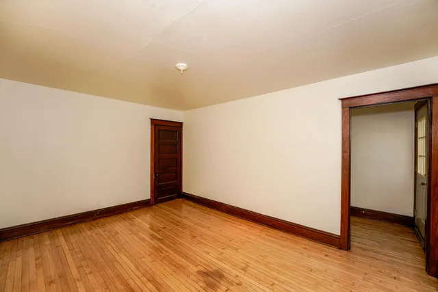 $399,900 | 1825 North Astor Street, Milwaukee, WI 53202