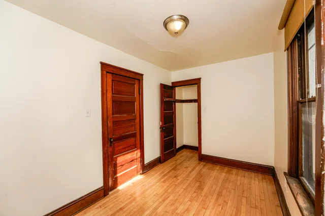 $399,900 | 1825 North Astor Street, Milwaukee, WI 53202