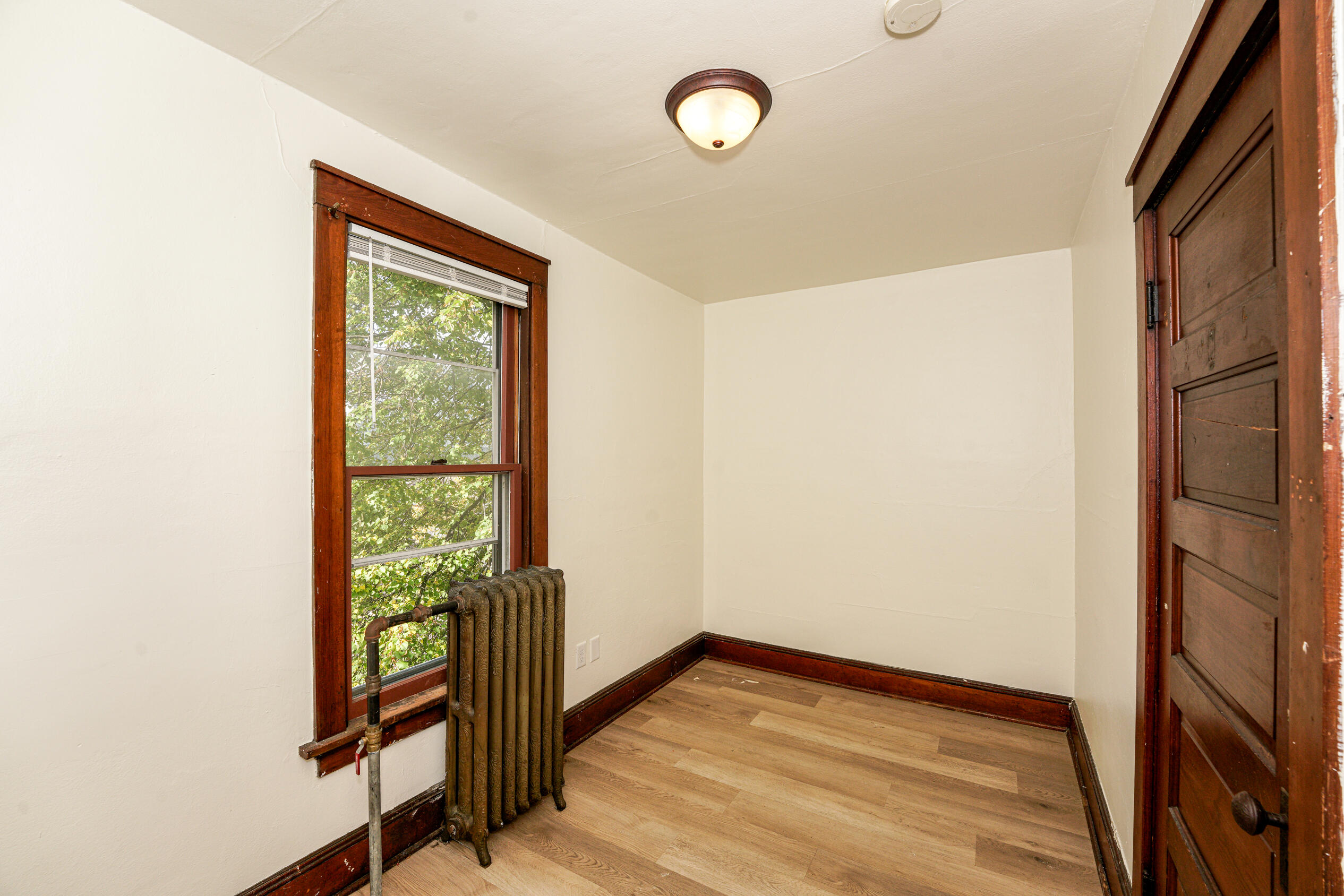 1825 North Astor Street Milwaukee, WI 53202 - Photo 31 of 41 Photo (38)