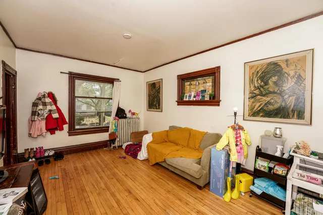 $399,900 | 1825 North Astor Street, Milwaukee, WI 53202