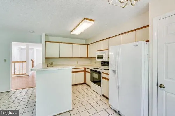 $3,200 | 1645 Oak Spring Way, Reston, VA 20190