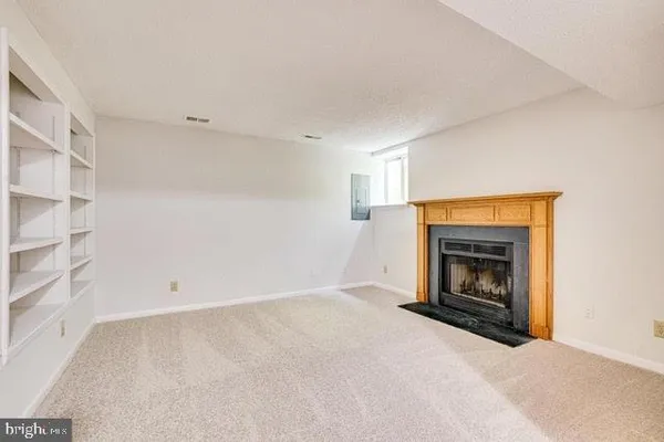 $3,200 | 1645 Oak Spring Way, Reston, VA 20190