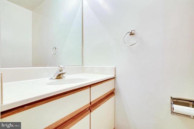 1645 Oak Spring Way Reston, VA 20190 - Photo 45 of 54