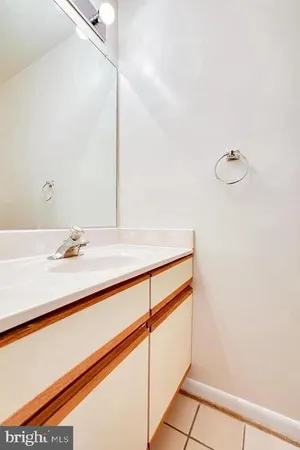 $3,200 | 1645 Oak Spring Way, Reston, VA 20190