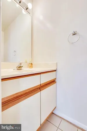 $3,200 | 1645 Oak Spring Way, Reston, VA 20190