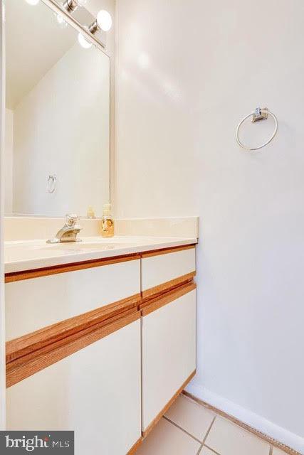 1645 Oak Spring Way Reston, VA 20190 - Photo 10 of 54